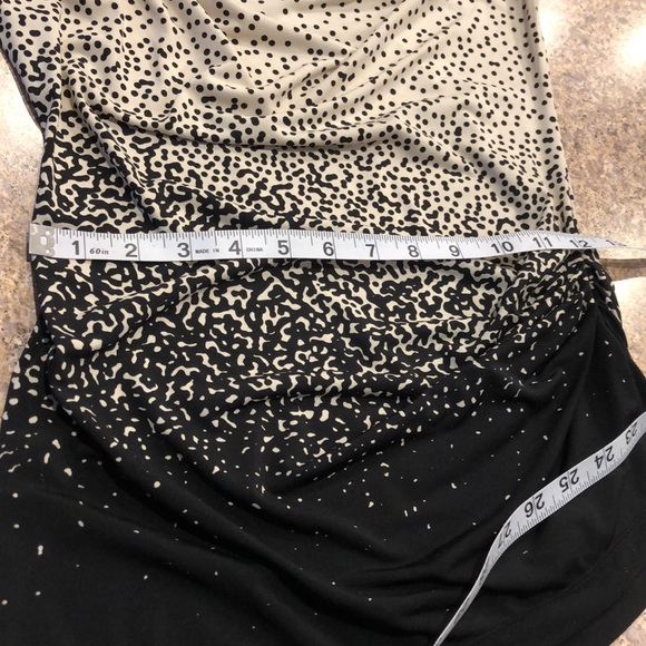 Max Studio Small Stretchy Black and Cream Blouse - Picture 12 of 17